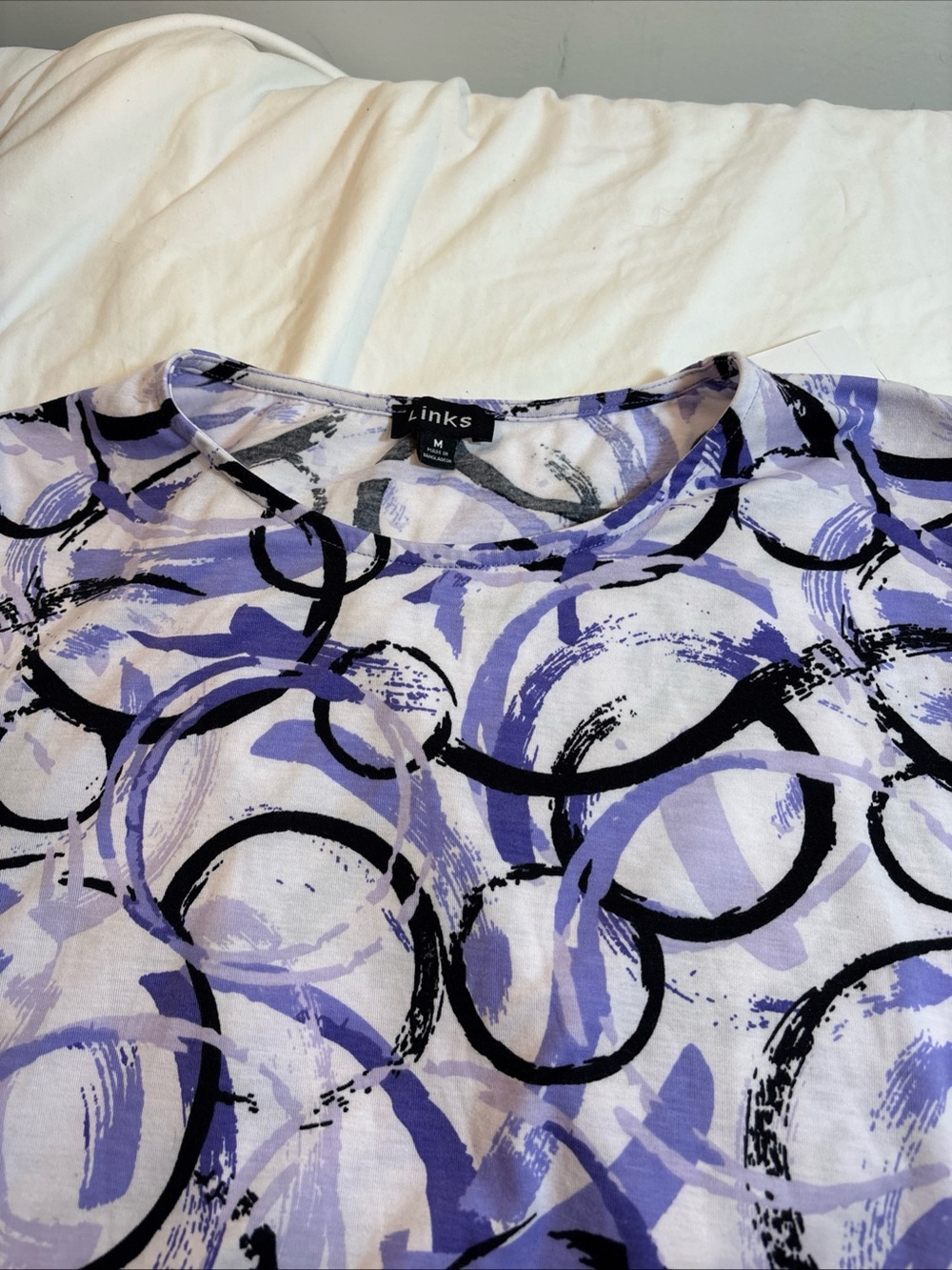 Link Crewneck Short Sleeve Tee in Lavender & Black Abstract Print 521
